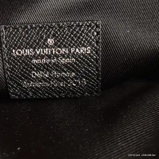 Official oldcobbler Louis Messenger Vuitton 0706